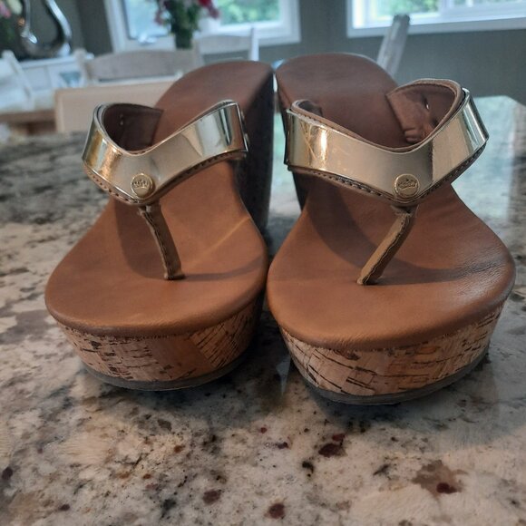 Juicy Couture Slip On Thong Cork Wedges Size 7 Reflective Gold Detail - Picture 3 of 8